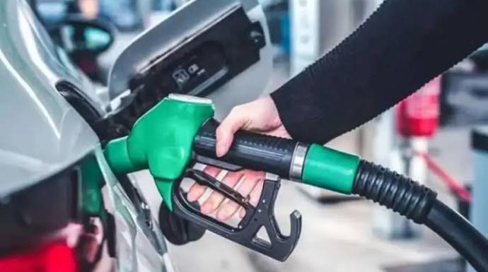 وزارة البترول تُعلن أسعار البنزين بأنواعه الثلاثة والسولار والمازوت الصناعي